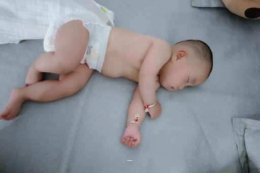 广州供卵包男孩宝宝为什么不说话
